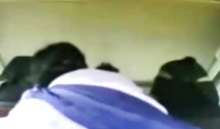मालिक एक खुश माधुरी दिक्षित की सेक्सी फिल्म अतिथि है