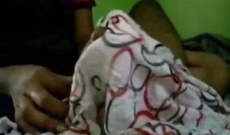 एक सेक्सी फिल्म पिक्चर कुतिया बनाओ.