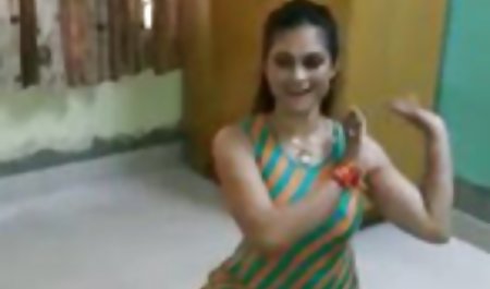 पति अपनी पत्नी और बेटी कमबख्त काले आदमी को देखा । सेक्सी मूवी पिक्चर
