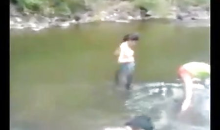 शरारती रूसी वेश्या हिंदी फिल्म सेक्सी बफ के सभी स्थानों में बाहर का पता लगाएं