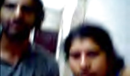 मैं एक दोस्त के कमरे में हिंदी सेक्सी फुल मूवी चला गया.