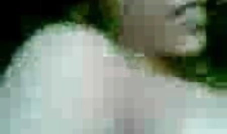 सींग का बना हुआ Kralu कमबख्त और कैमरे ब्लू पिक्चर सेक्सी न्यू पर masturbating