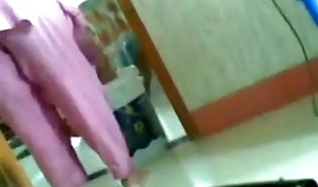 संचिका समलैंगिकों सेक्सी मूवी बढ़िया splashing उसके बाल