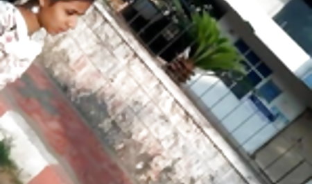 Nastya लाता मद्रासी पिक्चर सेक्सी है Kostya बाथरूम के लिए