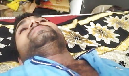 विशेषज्ञ चिकित्सकीय मालिश के साथ स्कीनी युवा शरीर सेक्सी मूवी हिंदी में फुल एचडी