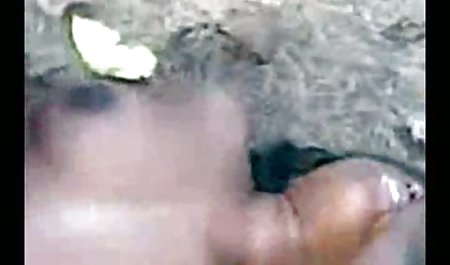 दो आक्रामक निपल्स एक पेड़ को दया बंधे फिल्म सेक्सी फिल्म वीडियो में